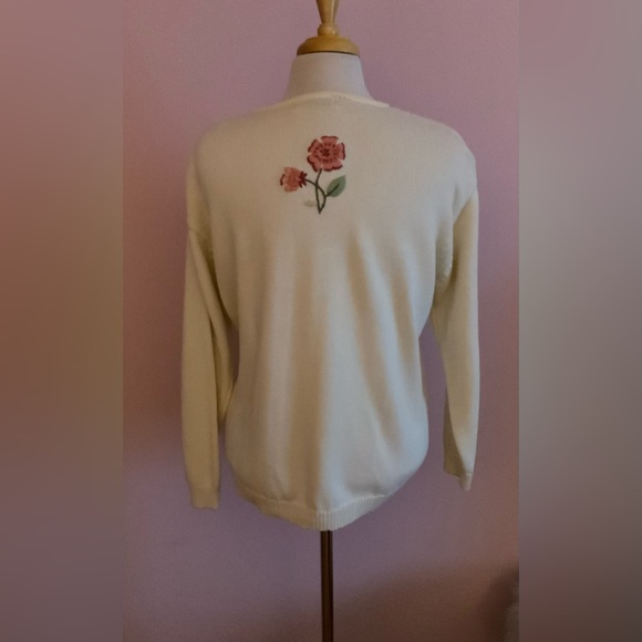 Vintage Cream Floral Embroidered Women's Sweater - Picture 3 of 10